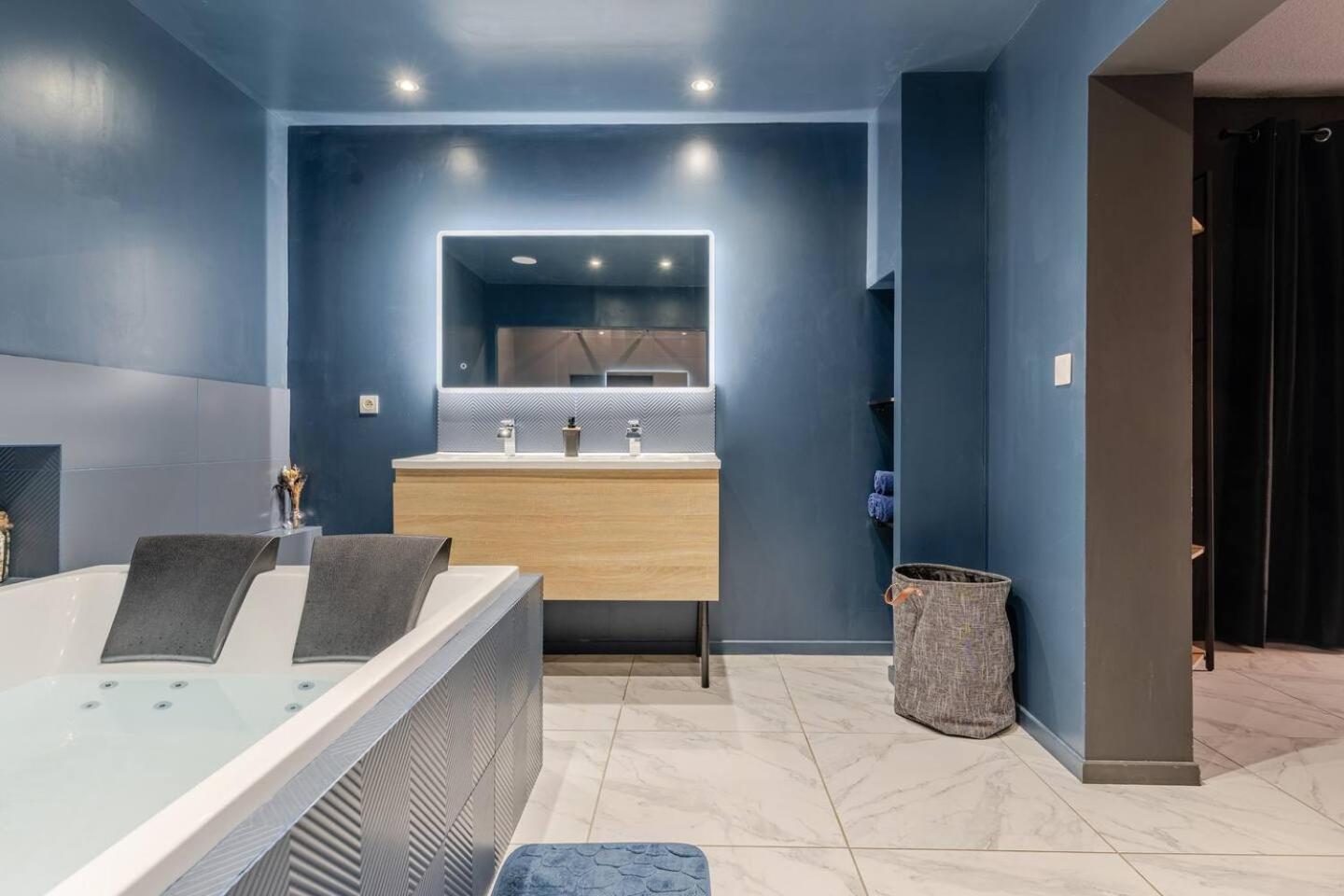 La - Loft Tavernes